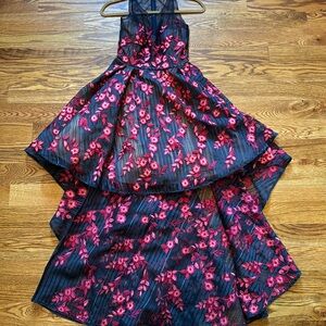 Marchesa Notte still w/tag but worn once-small mark on inner lining not visible